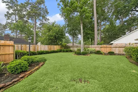 1926 Twin Springs Kingwood TX 77339