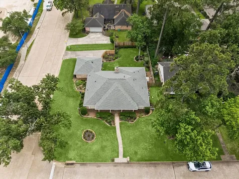 1926 Twin Springs Kingwood TX 77339