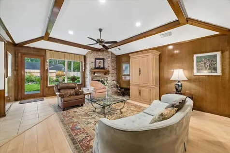 1926 Twin Springs Kingwood TX 77339