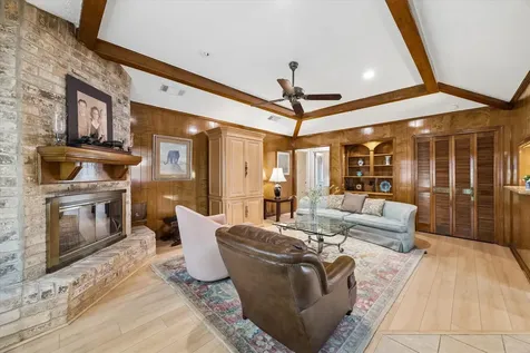 1926 Twin Springs Kingwood TX 77339