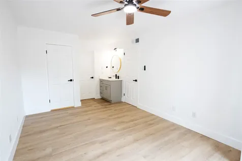 12054 Mighty Oak Drive A Houston TX 77066