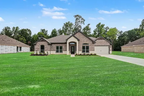 4520 Road 66112 Dayton TX 77535