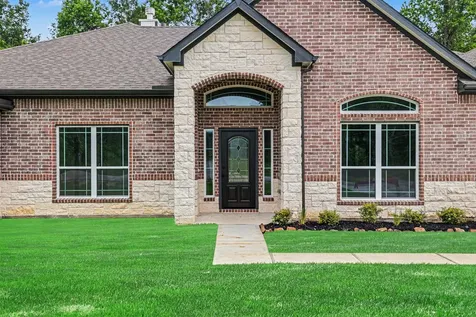 4520 Road 66112 Dayton TX 77535