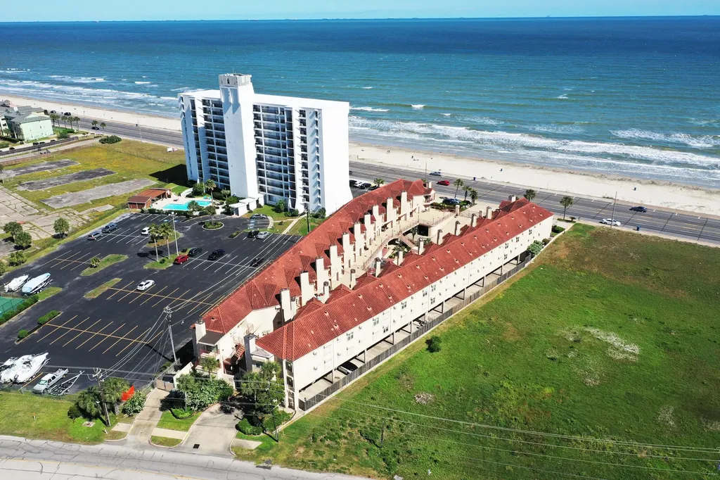 7312 Seawall Boulevard 208 Galveston TX 77551