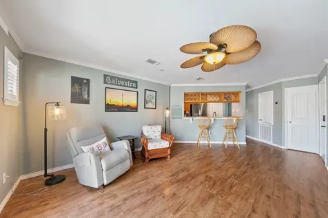7312 Seawall Boulevard 208 Galveston TX 77551