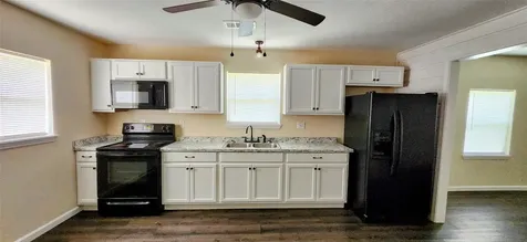 15500 Fm 1725 Cleveland TX 77328