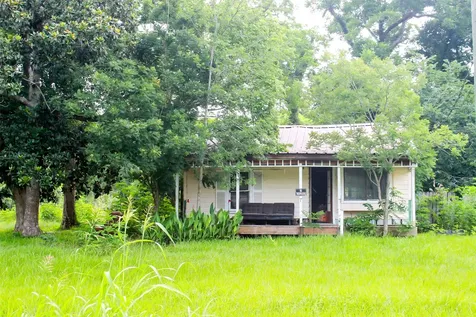120 Creekside Drive Angleton TX 77515