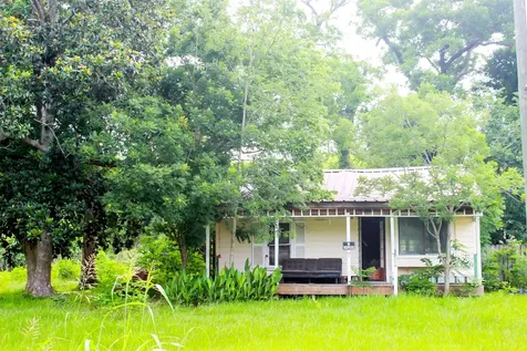 120 Creekside Drive Angleton TX 77515