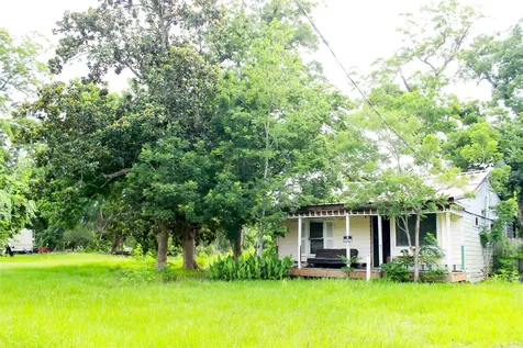 120 Creekside Drive Angleton TX 77515