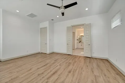 98 Dorado Drive Friendswood TX 77546