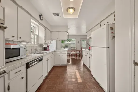 9235 Sharpview Drive Houston TX 77036