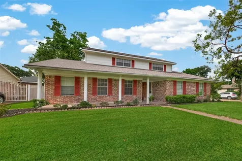9235 Sharpview Drive Houston TX 77036
