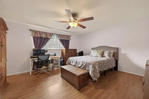 9235 Sharpview Drive Houston TX 77036