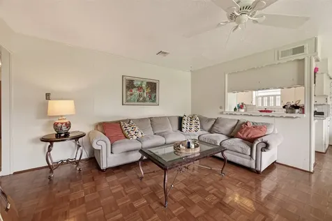 9235 Sharpview Drive Houston TX 77036