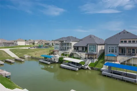 10736 S Lake Mist Lane Willis TX 77318