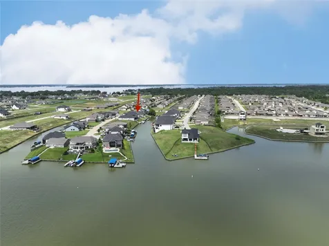 10736 S Lake Mist Lane Willis TX 77318