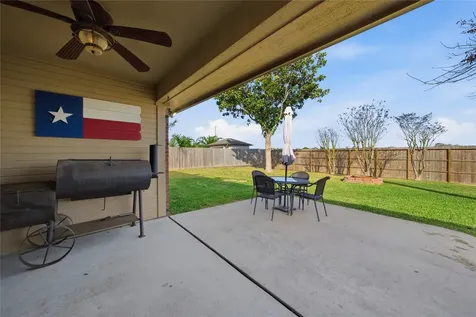 1822 28th Avenue N Texas City TX 77590