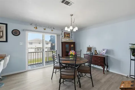 321 Ling Street Bayou Vista TX 77563