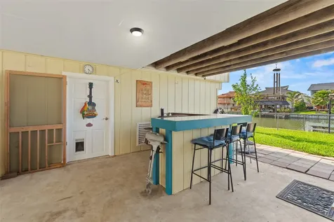 321 Ling Street Bayou Vista TX 77563