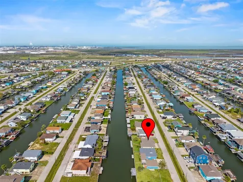 321 Ling Street Bayou Vista TX 77563