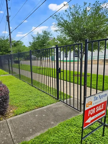 2613 Hutchins Street Houston TX 77004