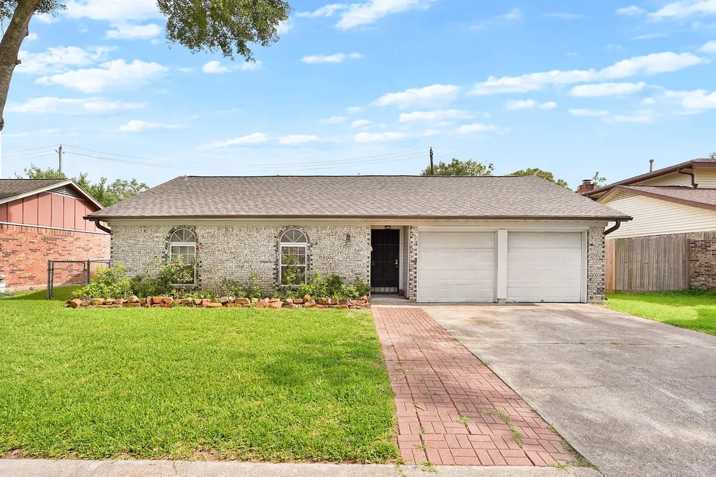 10014 Carlow Lane La Porte TX 77571