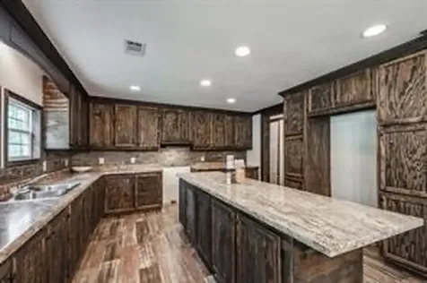 24 County Road 67633 Dayton TX 77535