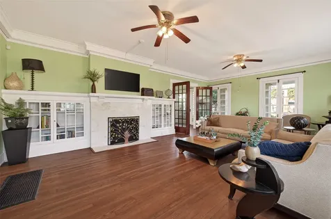 1723 Rosenberg Street Galveston TX 77550