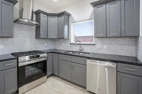 8147 Chateau Street Houston TX 77028