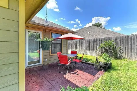 111 Briarwood Drive Huntsville TX 77320