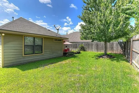 111 Briarwood Drive Huntsville TX 77320