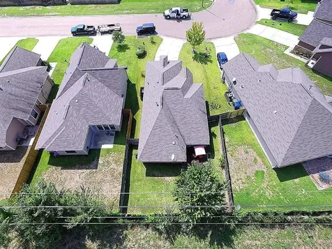111 Briarwood Drive Huntsville TX 77320