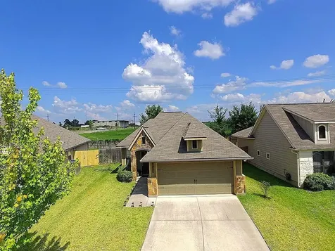 111 Briarwood Drive Huntsville TX 77320