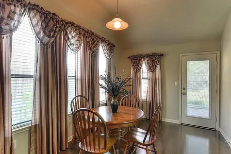 111 Briarwood Drive Huntsville TX 77320