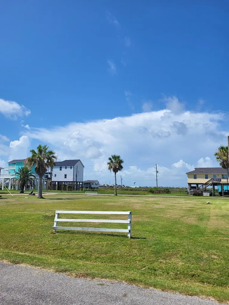 Lot 353 5th Street Galveston TX 77554