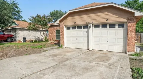 6914 Trail Lake San Antonio TX 78244