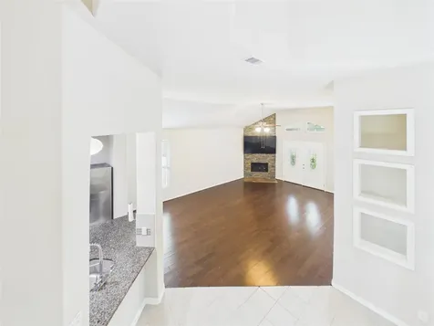 401 W Bend Drive League City TX 77573