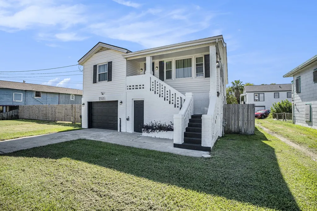 2315 67th Street Galveston TX 77551