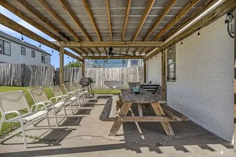 2315 67th Street Galveston TX 77551