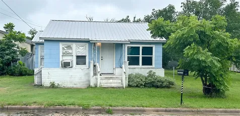 540 Hempstead Street W Giddings TX 78942