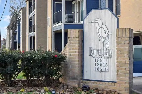 18511 Egret Bay Boulevard 614 Webster TX 77058