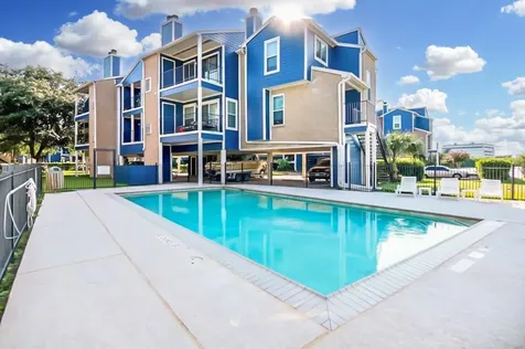 18511 Egret Bay Boulevard 614 Webster TX 77058