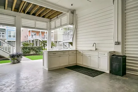 3823 Conch Galveston TX 77554