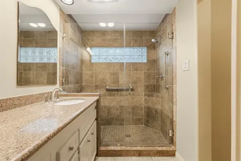 10125 Valley Forge Drive Houston TX 77042