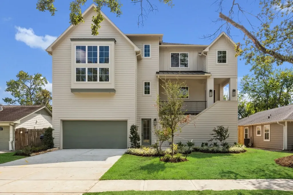 2211 Saxon Drive Houston TX 77018