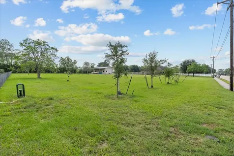 818 Louisiana Avenue League City TX 77573
