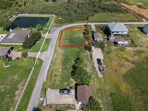 Lot 2 105th Street Galveston TX 77554