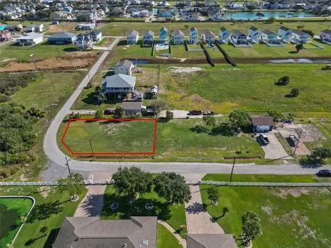 Lot 2 105th Street Galveston TX 77554