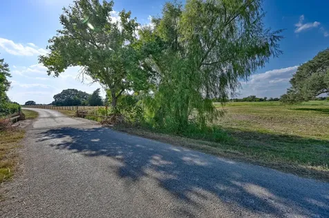 86 Acres Ganske Road Burton TX 77835