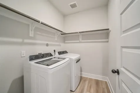 1831 Tioga View Drive Rosharon TX 77583